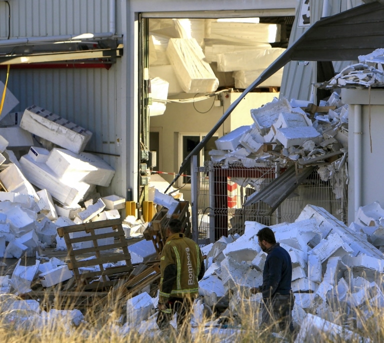 Tres muertos y siete heridos muy graves tras una explosión en una fábrica de Ibi (Alicante)