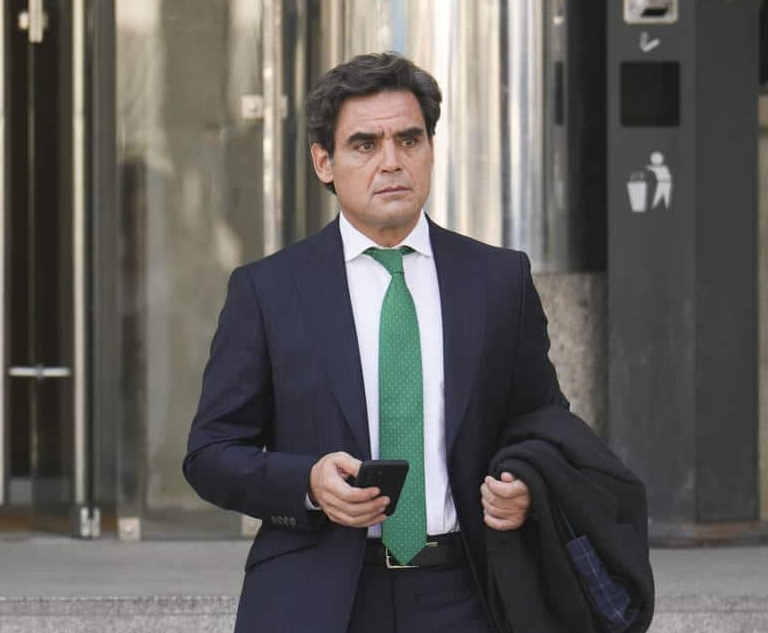 Güemes pide al juez Peinado que archive su imputación en el 'caso Begoña Gómez' al no saber por qué delitos está acusado