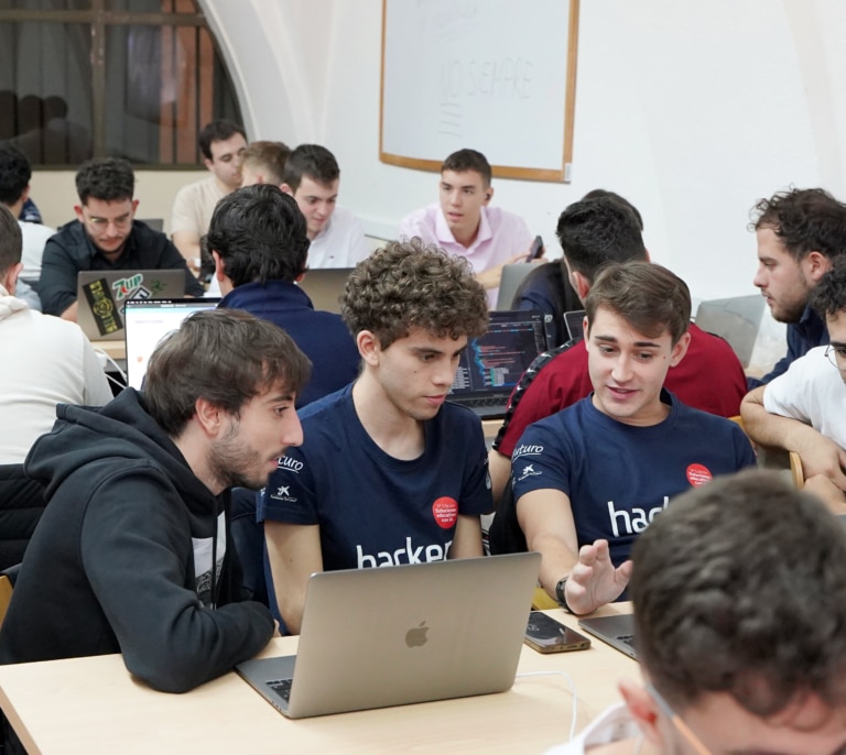 El uso educativo del juego Minecraft premiado en la 5ª edición de hack4edu por sus cualidades creativas