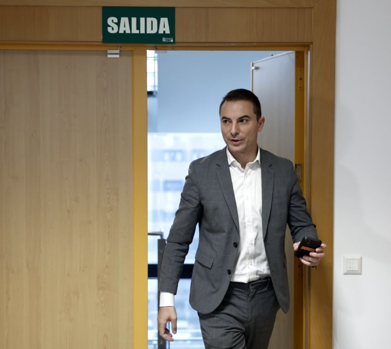 Lobato, otro soplón u otro triste