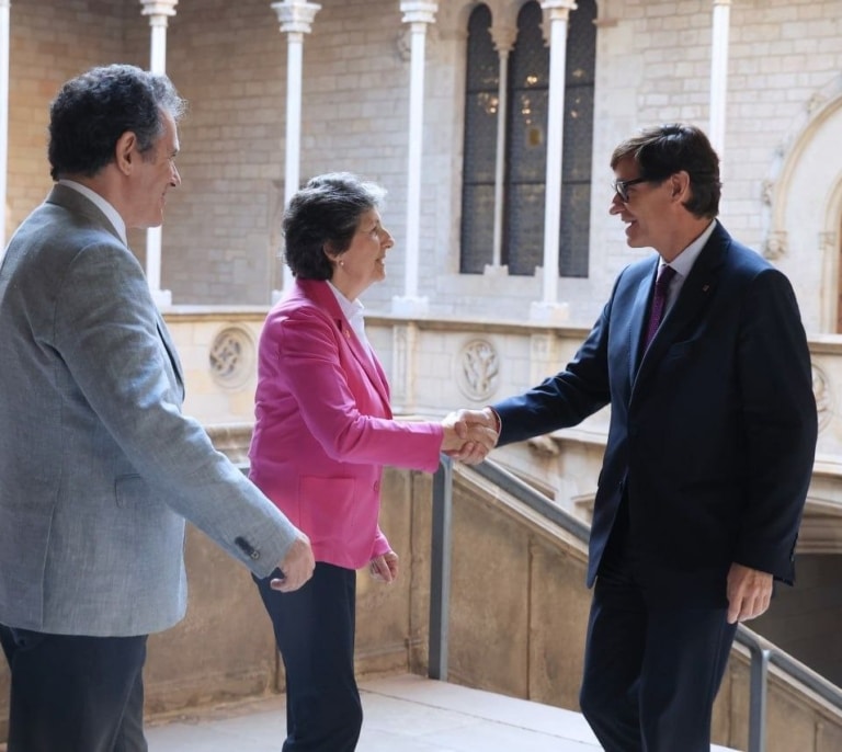 El independentismo se agarra al catalán para erosionar a Salvador Illa