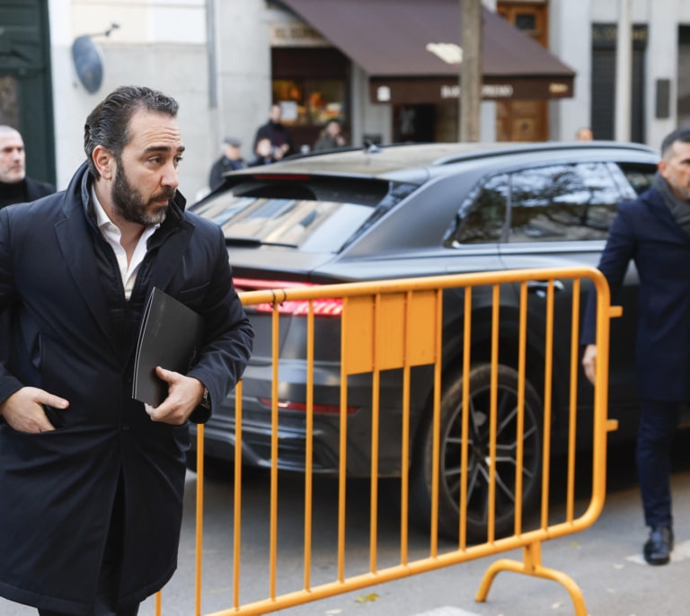 Anticorrupción no da credibilidad a la denuncia sobre cuentas en el extranjero de Begoña Gómez, Montero y la mujer de Zapatero