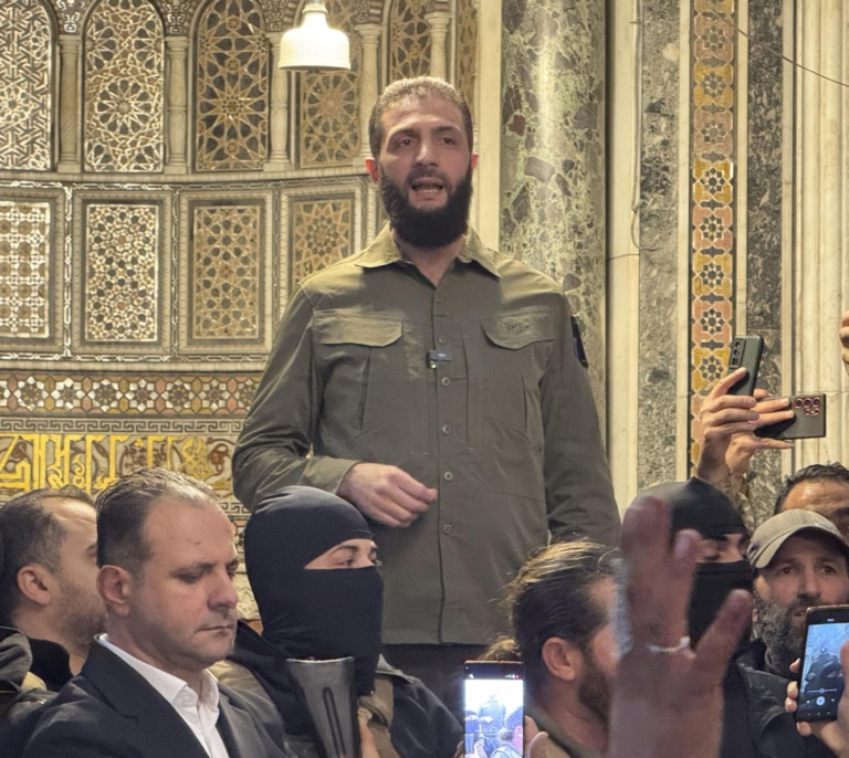 Qatar, designado emisario internacional para entablar la primera comunicación con los rebeldes de HTS en Siria