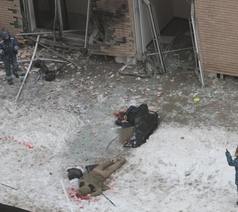 Matan en atentado en Moscú al teniente general ruso a cargo de la defensa química y nuclear