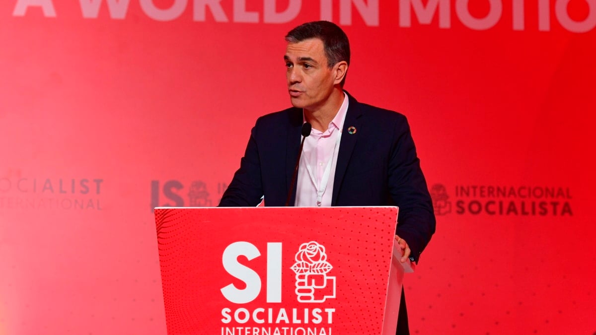 El presidente del Gobierno, Pedro Sánchez, en la cumbre socialista de Rabat.