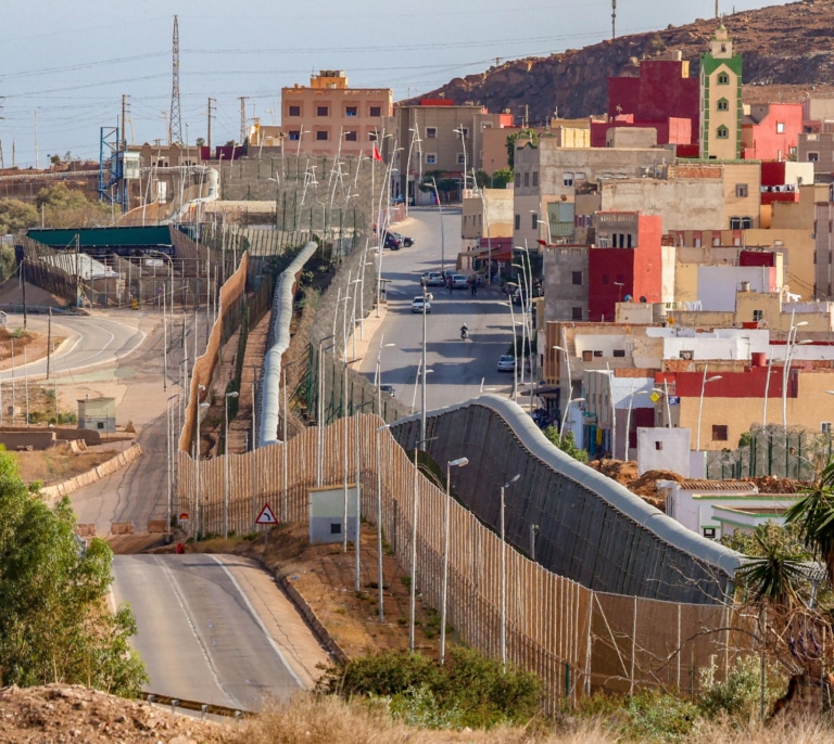 Silencio absoluto en Exteriores ante el bloqueo de Marruecos a las aduanas de Ceuta y Melilla