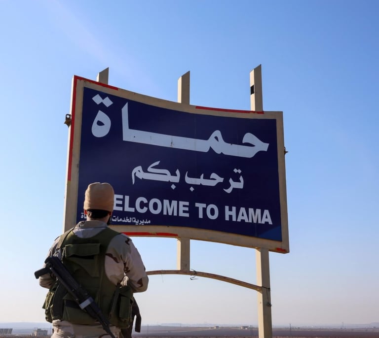 Los rebeldes sirios firman un nuevo avance al irrumpir en la estratégica ciudad de Hama