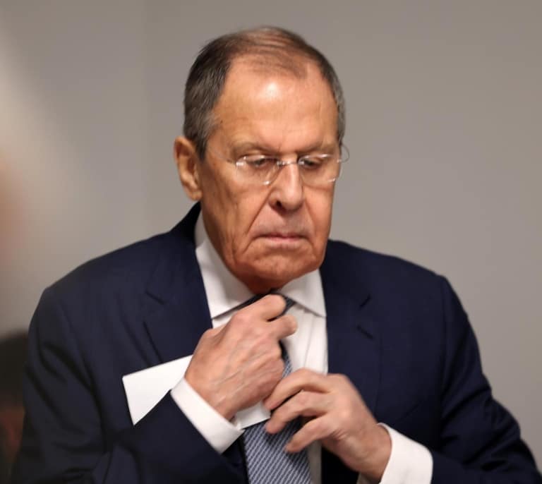 Rusia insta a Asad a “dialogar con la oposición” cuando el desafío rebelde llega a las puertas de Damasco