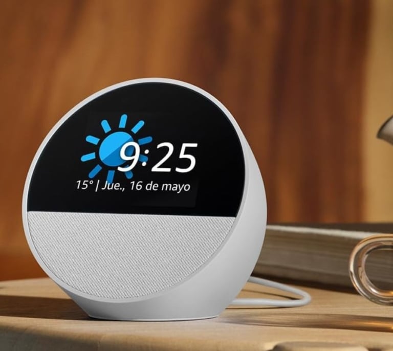 Echo Spot: el despertador inteligente más famoso de Amazon está de ofertón