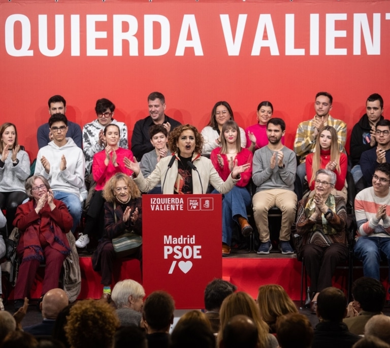 María Jesús Montero: palmas, lágrimas y churros