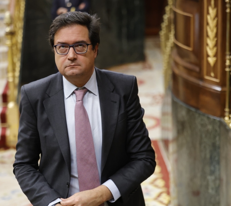 El Gobierno aprueba 36.500 plazas de empleo público, casi un 9% menos que el año anterior