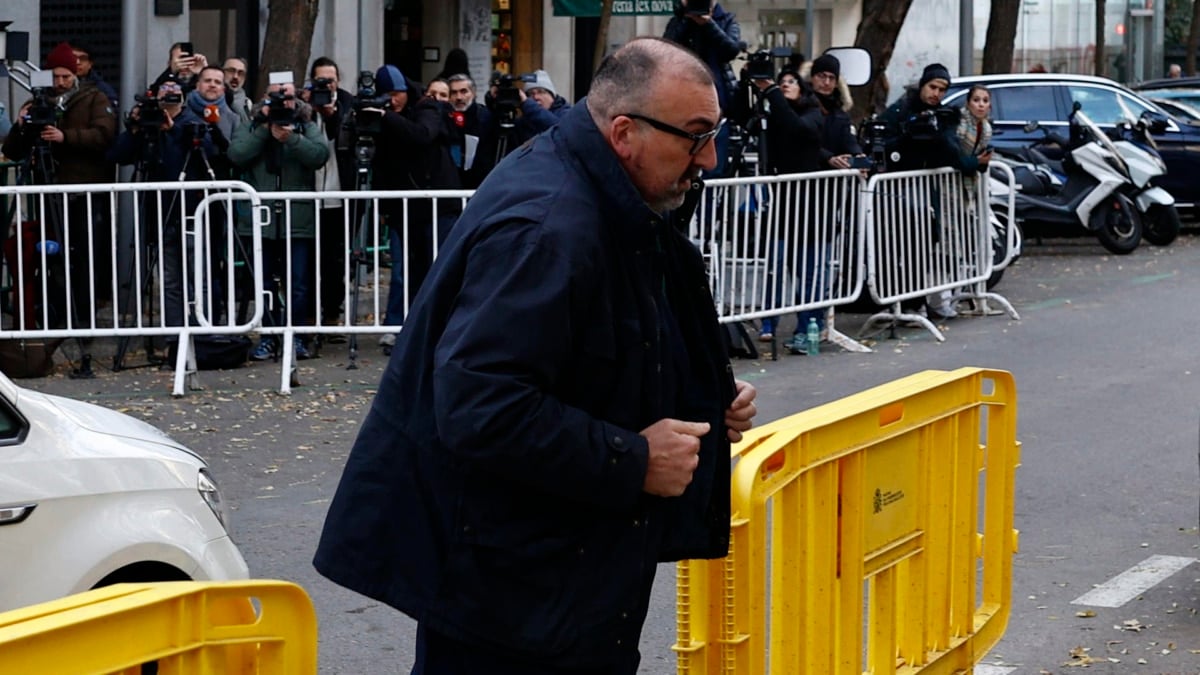 Koldo García, durante años asesor del exministro José Luis Ábalos, a su llegada este martes al Tribunal Supremo para declarar por primera vez ante un juez