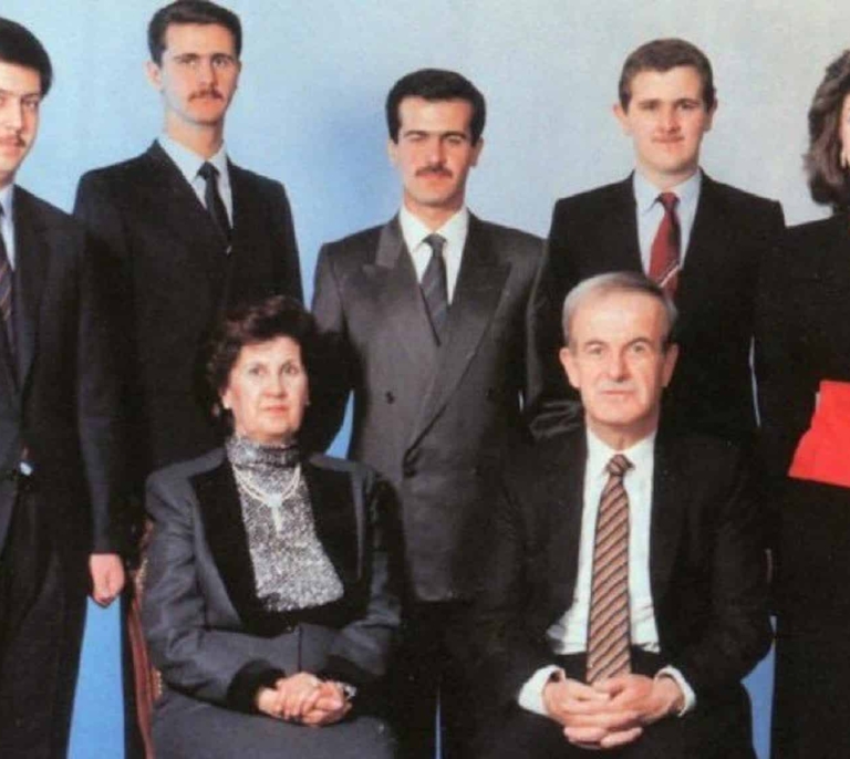 El ocaso de la saga que 'reinó' Siria con mano de hierro durante medio siglo