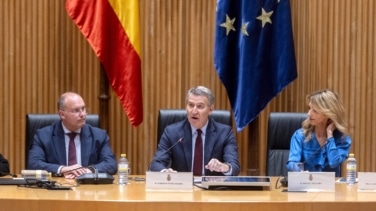 El PP acusa a Vox de "rescatar" al Gobierno y se niega a una foto con el ministro Torres por sus vínculos con Aldama