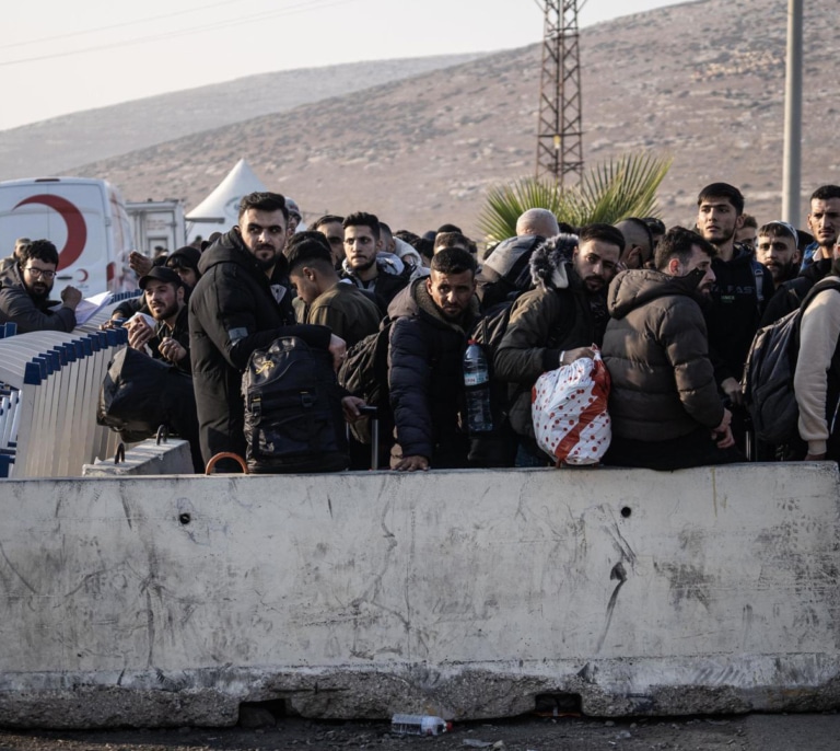 Los refugiados sirios, bajo presión para volver a un país aún sin rumbo