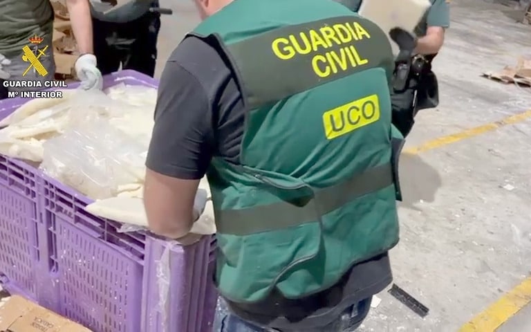 Desarticulada una organización criminal que introducía cocaína oculta en frutas en Sevilla