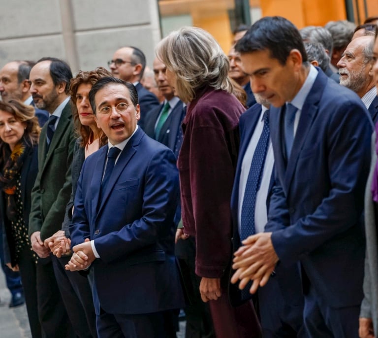 Albares alega ahora “problemas técnicos” en las aduanas de Ceuta y Melilla y evita fijar fecha de apertura ante el bloqueo de Marruecos