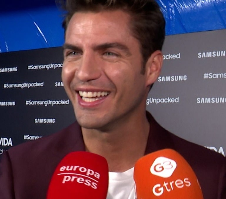 Maxi Iglesias tiene una nueva ilusión: "Estoy enamorado ... no lo voy a ocultar"