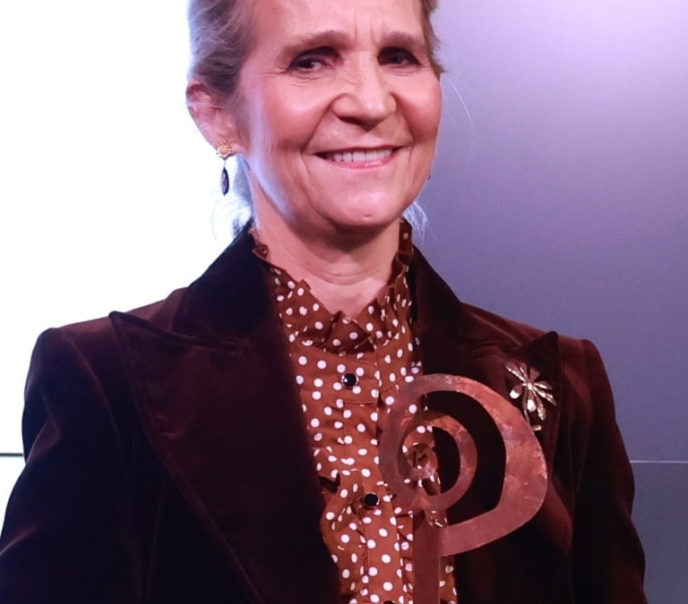 La infanta Elena: reacción al romance de Victoria y su unión con Belén Esteban