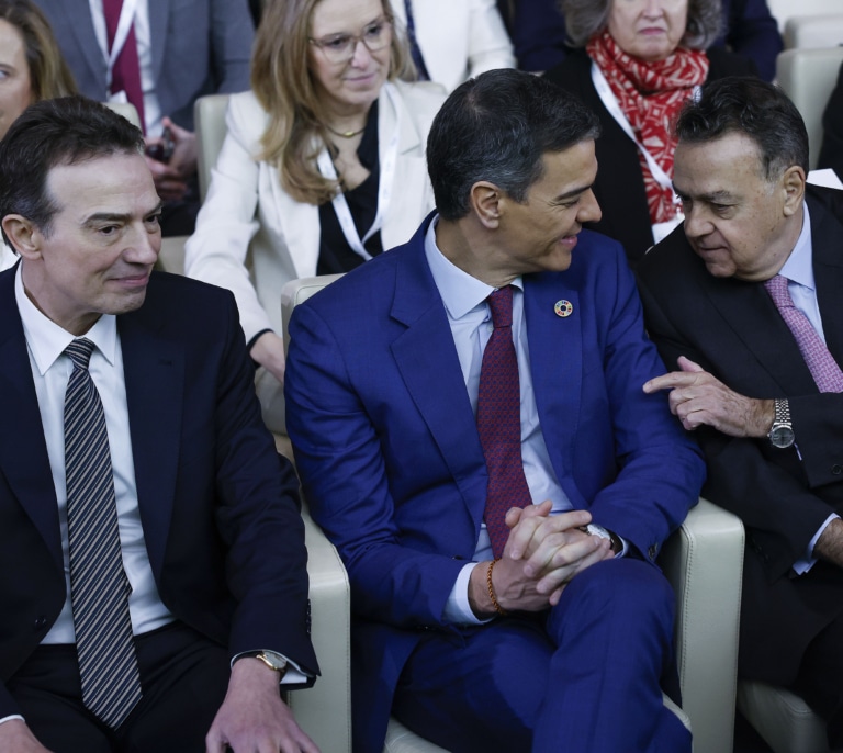 Sánchez anuncia 400 millones para financiar proyectos de hidrógeno verde excluidos por la UE