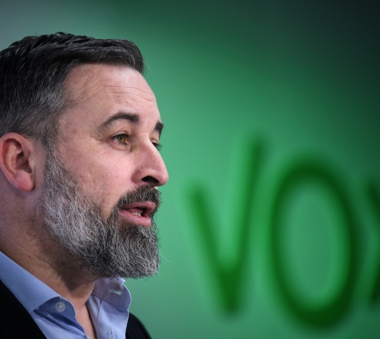 Abascal insta a Feijóo a cerrar ya la incógnita de una moción de censura a Sánchez sin dar concesiones a Junts