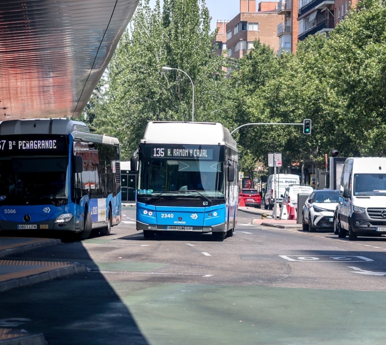 Madrid mantiene "de momento" la rebaja en el transporte público