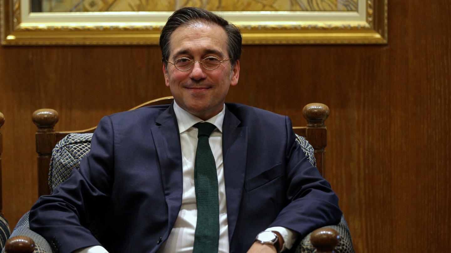 La purga de Albares afecta a las negociaciones con Gibraltar y Marruecos: “Han encontrado en el ministro su gran pichón”