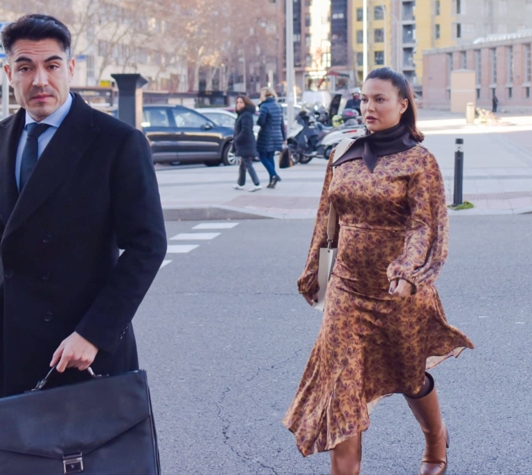 Elisa Mouliaá ratifica su denuncia contra Errejón y no descarta que le echara "algo" en sus copas