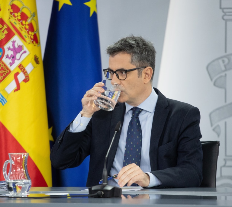 El Gobierno regulará por ley becas de 4 años con el salario mínimo para opositores a jueces y fiscales