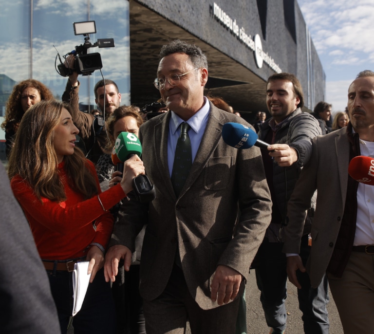 El Supremo espera la prueba "definitiva" del WhatsApp de García Ortiz antes de un mes