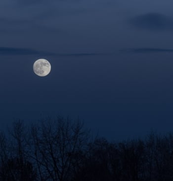 Calendario lunar junio 2025: la luna de fresa y el solsticio de [...]