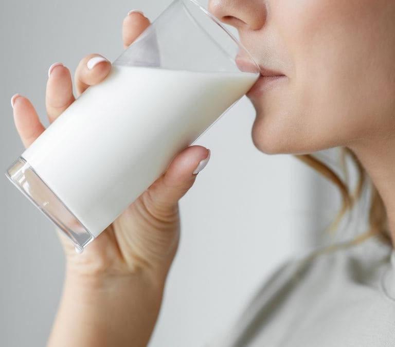 La OCU desvela cuál es la mejor y la peor leche semidesnatada que puedes comprar en un supermercado