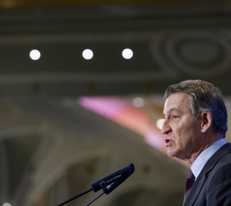 El PP solo puede votar la subida de las pensiones aprobando la cesión del palacete de París al PNV