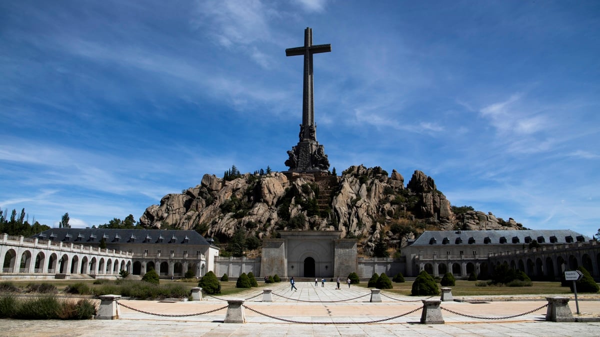 Del 'abrazo del 76' a 'La falla': ya hay finalistas para la resignificación del Valle de los Caídos