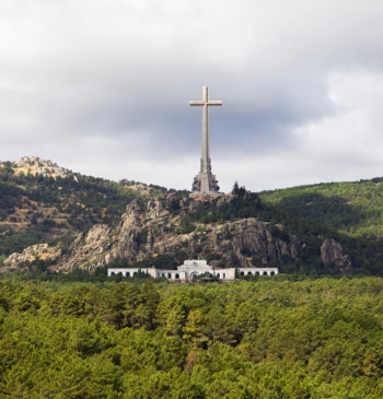 El Gobierno renuncia a expulsar a los monjes de la abadía del [...]
