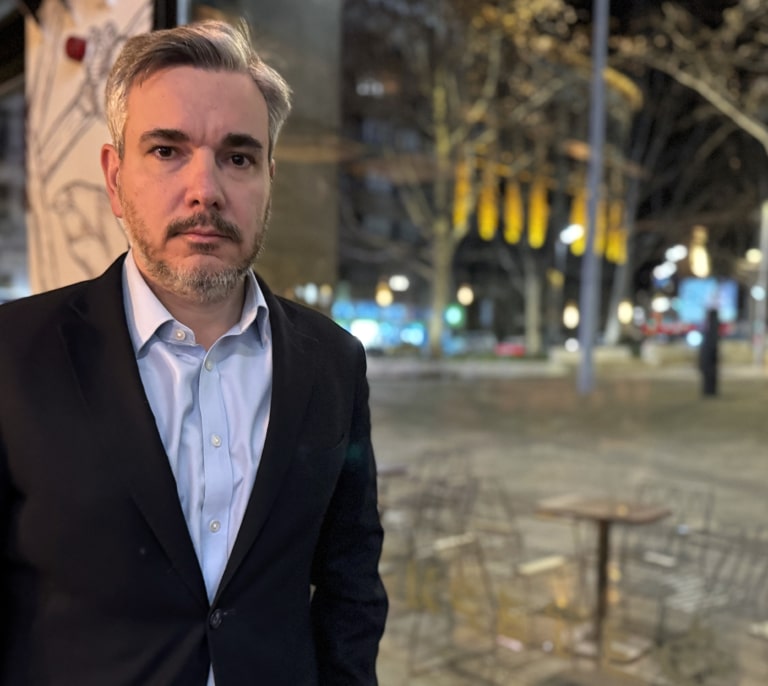 “Quienes gobiernan hoy Serbia son los mismos del régimen de Milosevic”