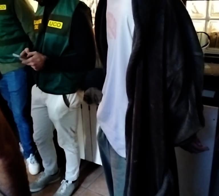 Detenido el hacker que vendía bases de datos de la Guardia Civil en la darkweb