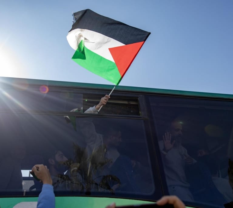 Hamás tacha de "crimen contra la humanidad" la idea de Trump de sacar a los gazatíes de Gaza
