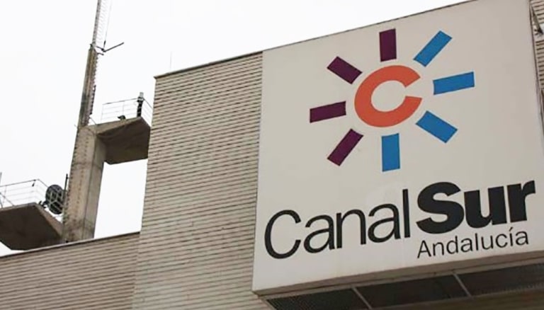 Descansar 10 minutos por hora, terapias para la espalda...: las peticiones de los sindicatos de Canal Sur en su huelga