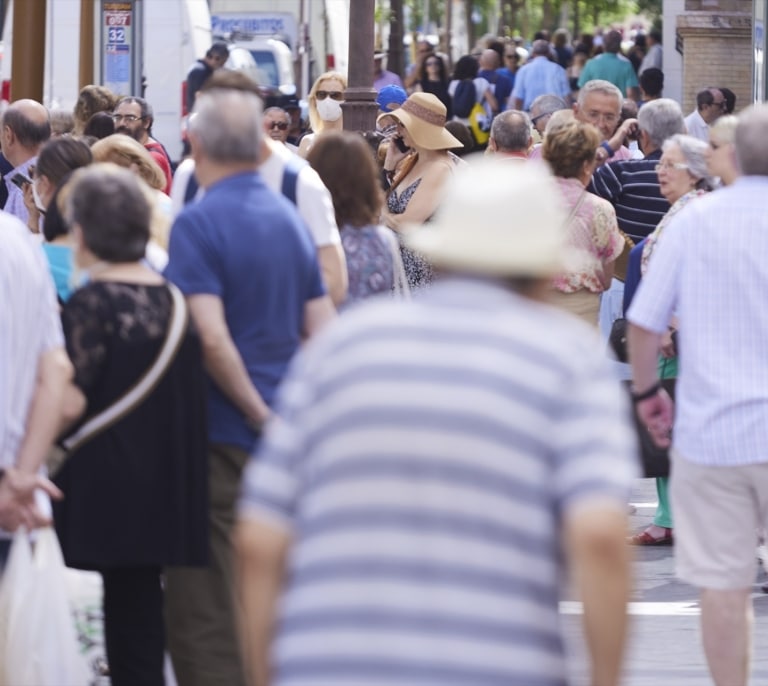 La población en España supera por primera vez los 49 millones de habitantes