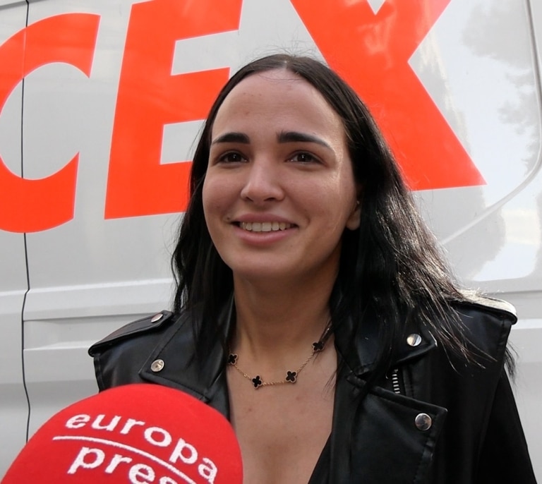 Claudia Bavel se prepara para responder a Iker Casillas tras su contundente comunicado