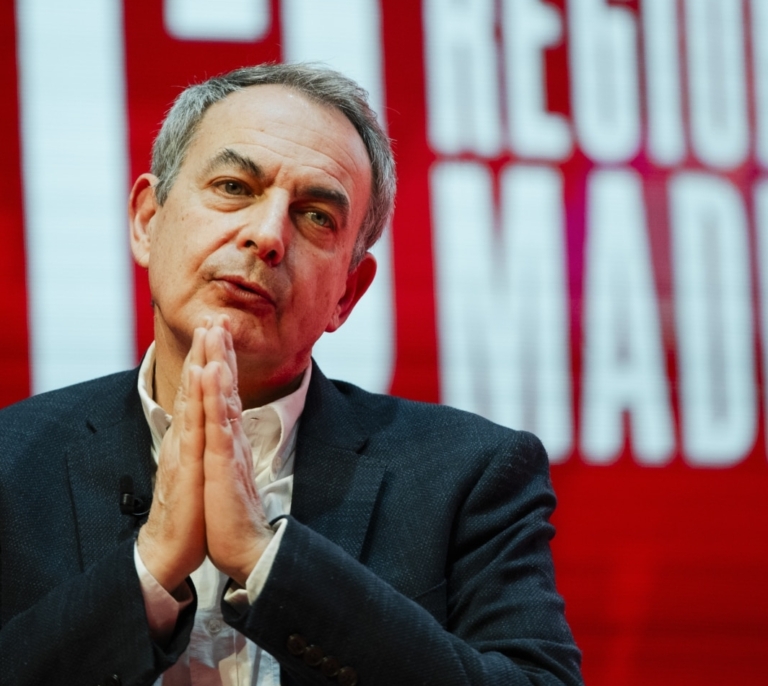 Zapatero, prologuista estrella de un libro sobre el 'Sáhara marroquí'