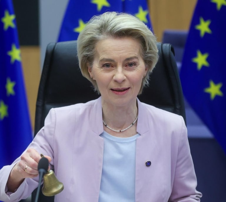 La UE actuará con "firmeza" por el ataque de Trump "al comercio libre y justo" con los aranceles