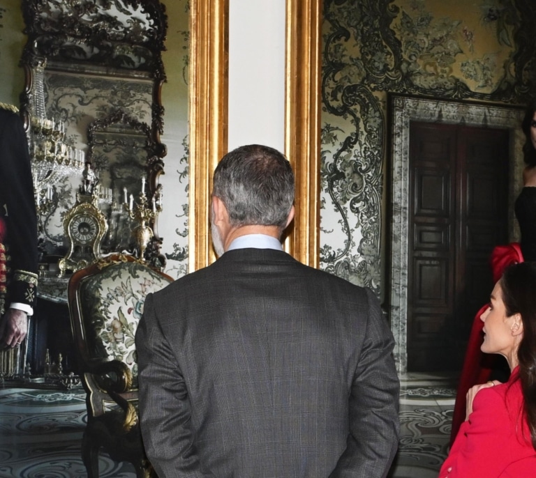 Los reyes no se mojan ante los retratos de Leibovitz: "¿Vosotros qué pensáis?"