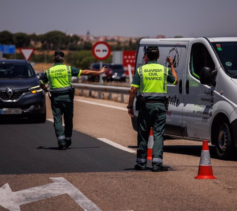 DGT: cuánto tiempo puedes llevar el carnet de conducir caducado