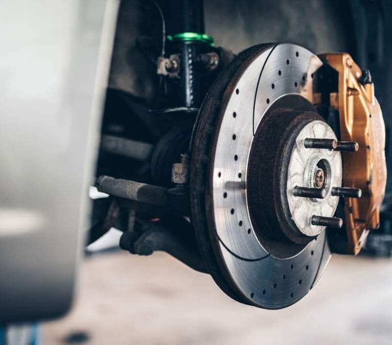 El aviso que te da tu coche cuando hay que cambiar los frenos