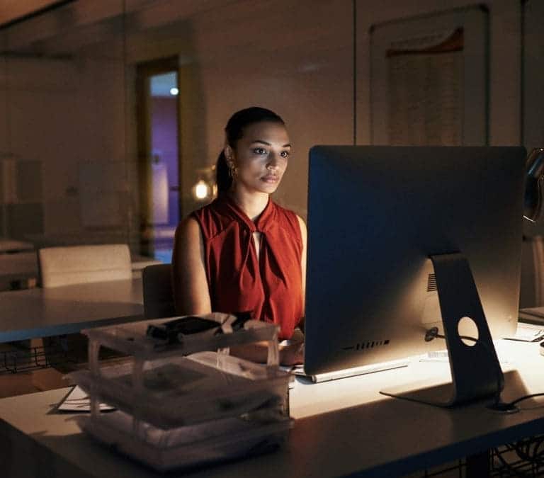 Las empresas deben entregar un recibo a los trabajadores que realicen horas extras