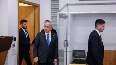 Netanyahu regresa al tribunal que le juzga por corrupción en plenas presiones para que mantenga la tregua en Gaza