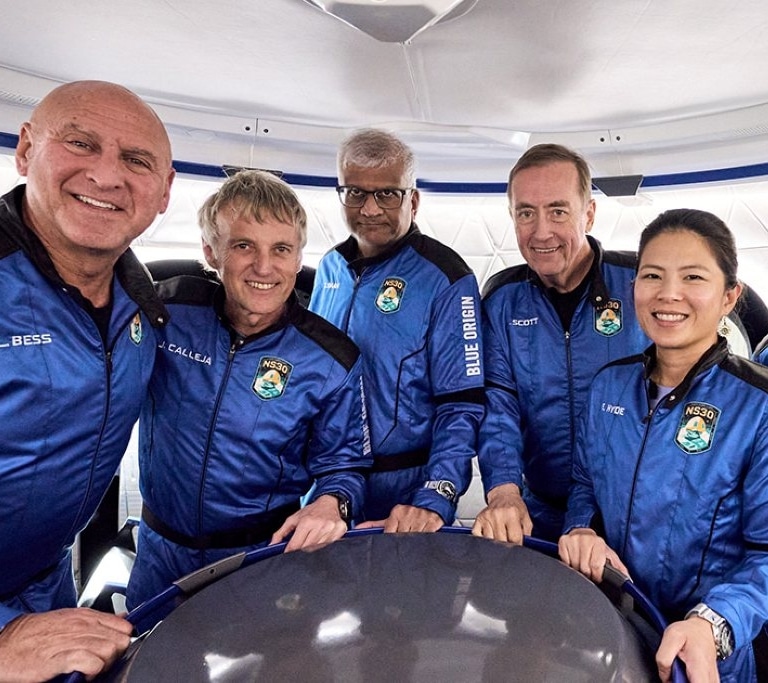 Calleja se convierte, en diez minutos, en el primer turista espacial español