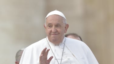 El Papa ha dormido bien y presenta una "nueva y leve mejoría"